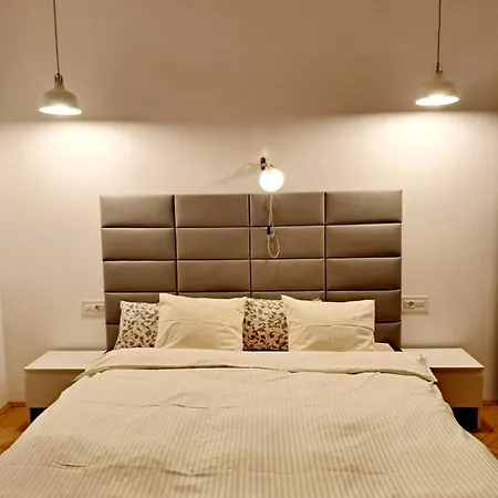 Classy With Parking In The Center Apartament Bucureşti