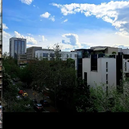 Апартаменти Classy With Parking In The Center