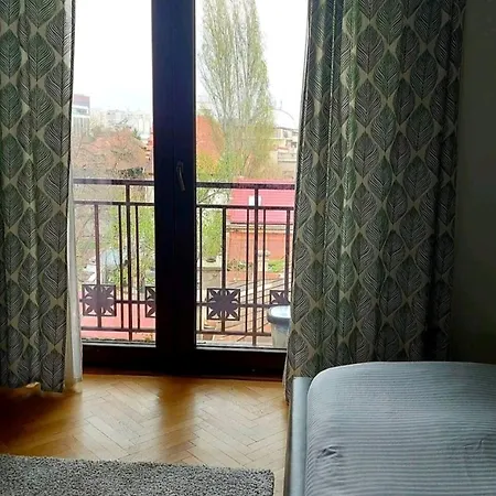 Classy With Parking In The Center * Bucureşti