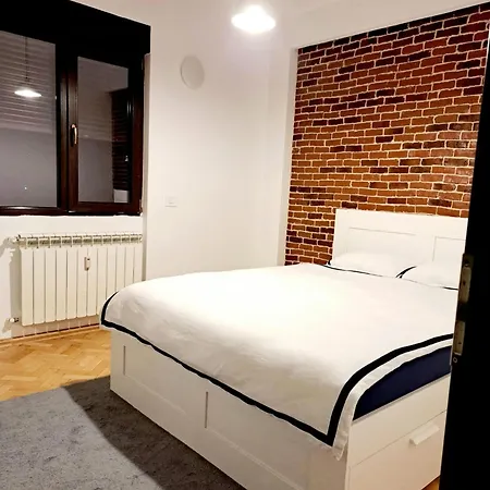 Apartament Classy With Parking In The Center