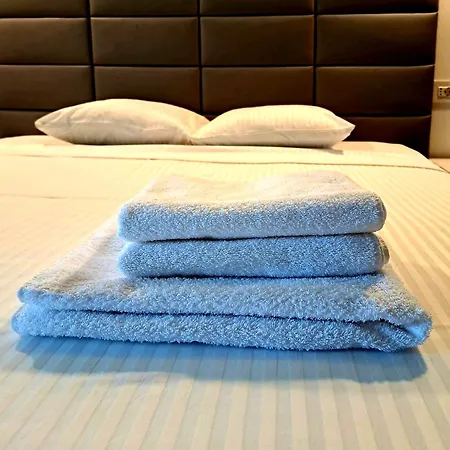 Classy With Parking In The Center Апартаменти *