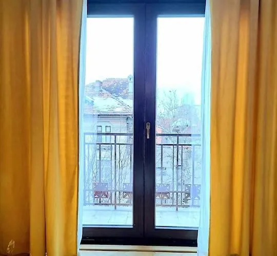 Апартаменти Classy With Parking In The Center *