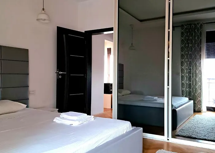 Classy With Parking In The Center Апартаменти *