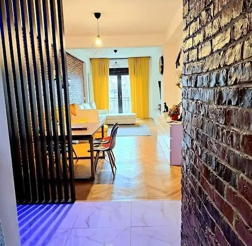 Classy With Parking In The Center *