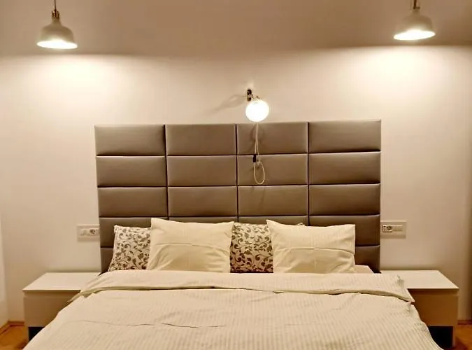 Classy With Parking In The Center Apartament Bucureşti