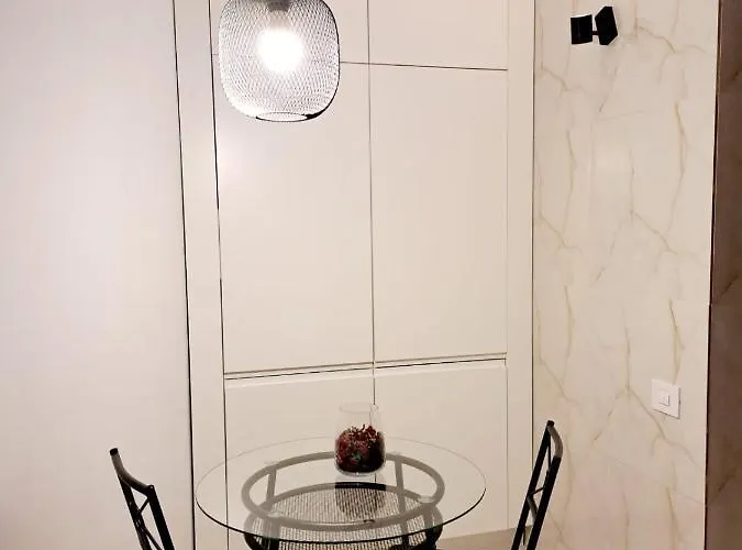 Classy With Parking In The Center Apartament Bucureşti