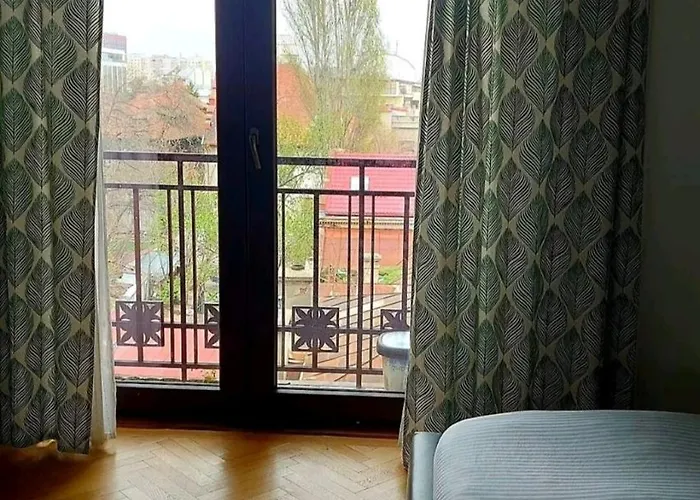 Classy With Parking In The Center * Bucureşti